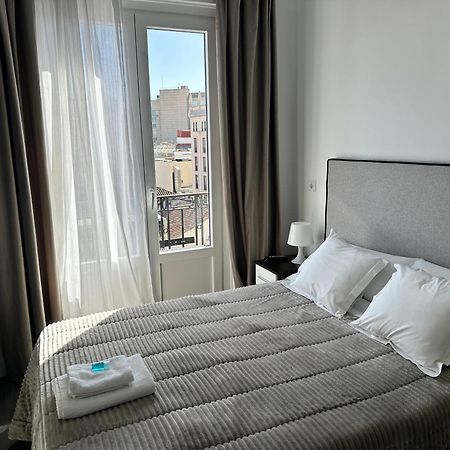 Hostal Besaya Мадрид Екстериор снимка